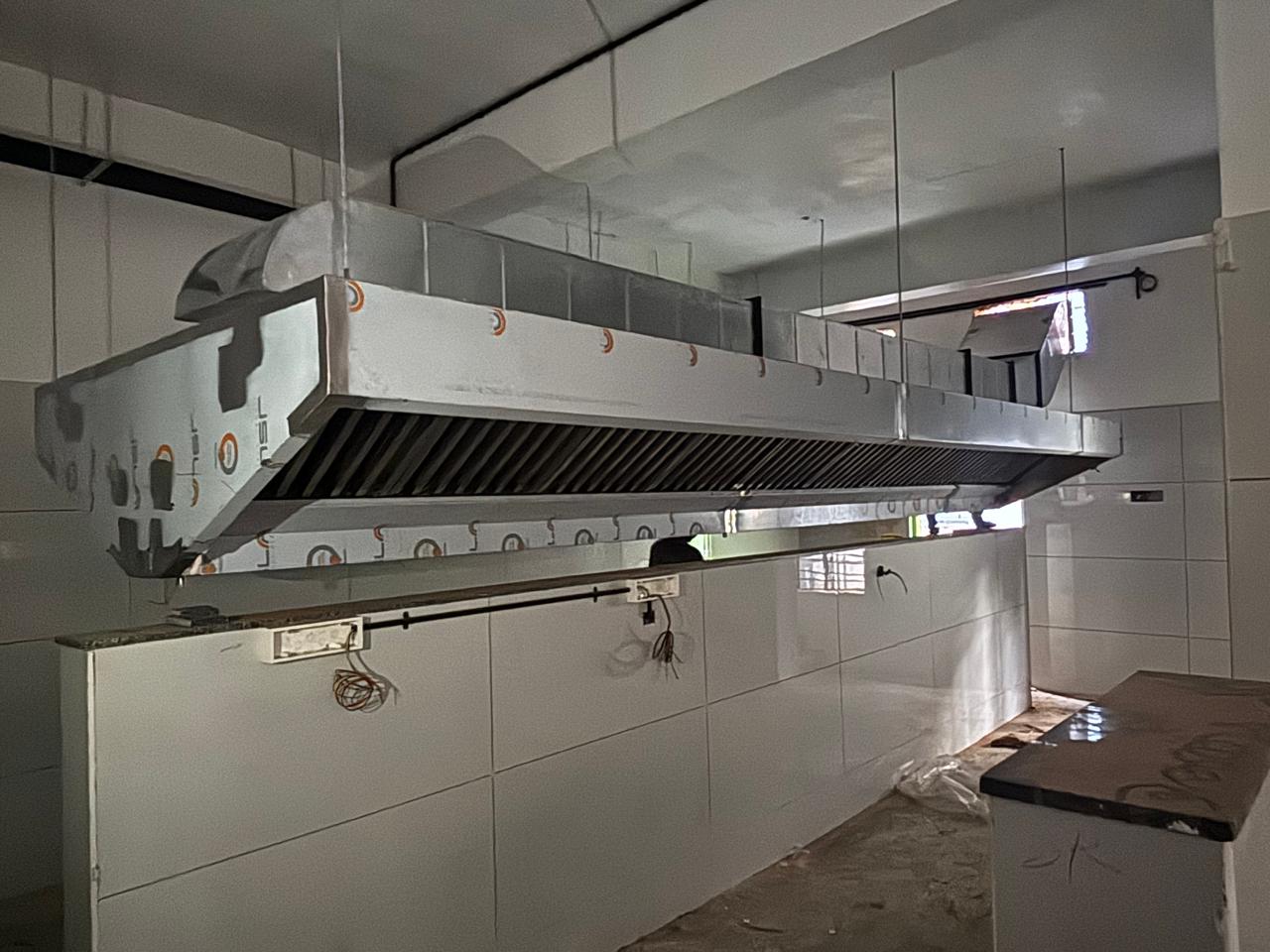Kitchen ventilation duct route